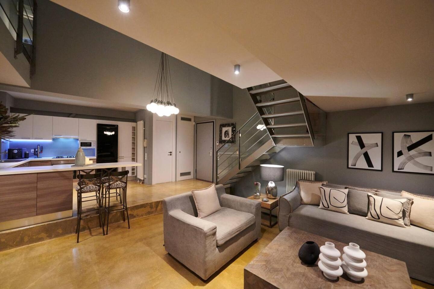 אתונה Ma Maison No5 Penthouse Loft, Private Heated Pool, Acropolis View, Ultra High Speed Internet 300 Mbps, Short Walk To Acropolis, Parking Upon Request, 1' From Metro מראה חיצוני תמונה