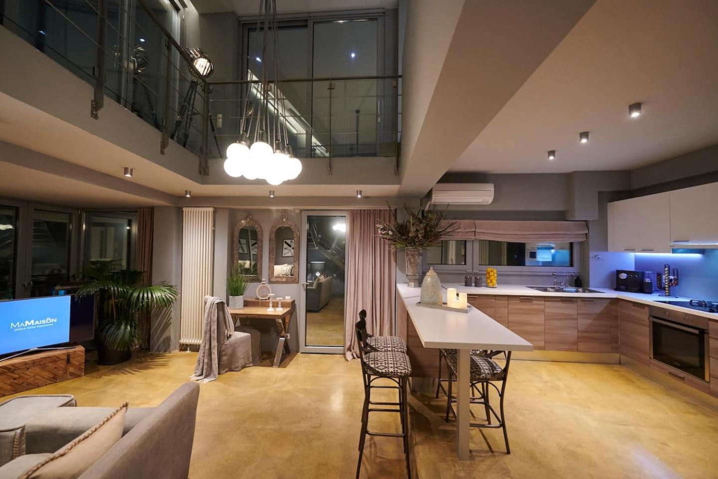 אתונה Ma Maison No5 Penthouse Loft, Private Heated Pool, Acropolis View, Ultra High Speed Internet 300 Mbps, Short Walk To Acropolis, Parking Upon Request, 1' From Metro מראה חיצוני תמונה