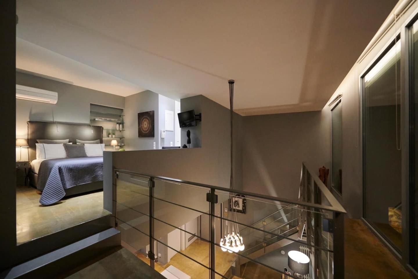 אתונה Ma Maison No5 Penthouse Loft, Private Heated Pool, Acropolis View, Ultra High Speed Internet 300 Mbps, Short Walk To Acropolis, Parking Upon Request, 1' From Metro מראה חיצוני תמונה