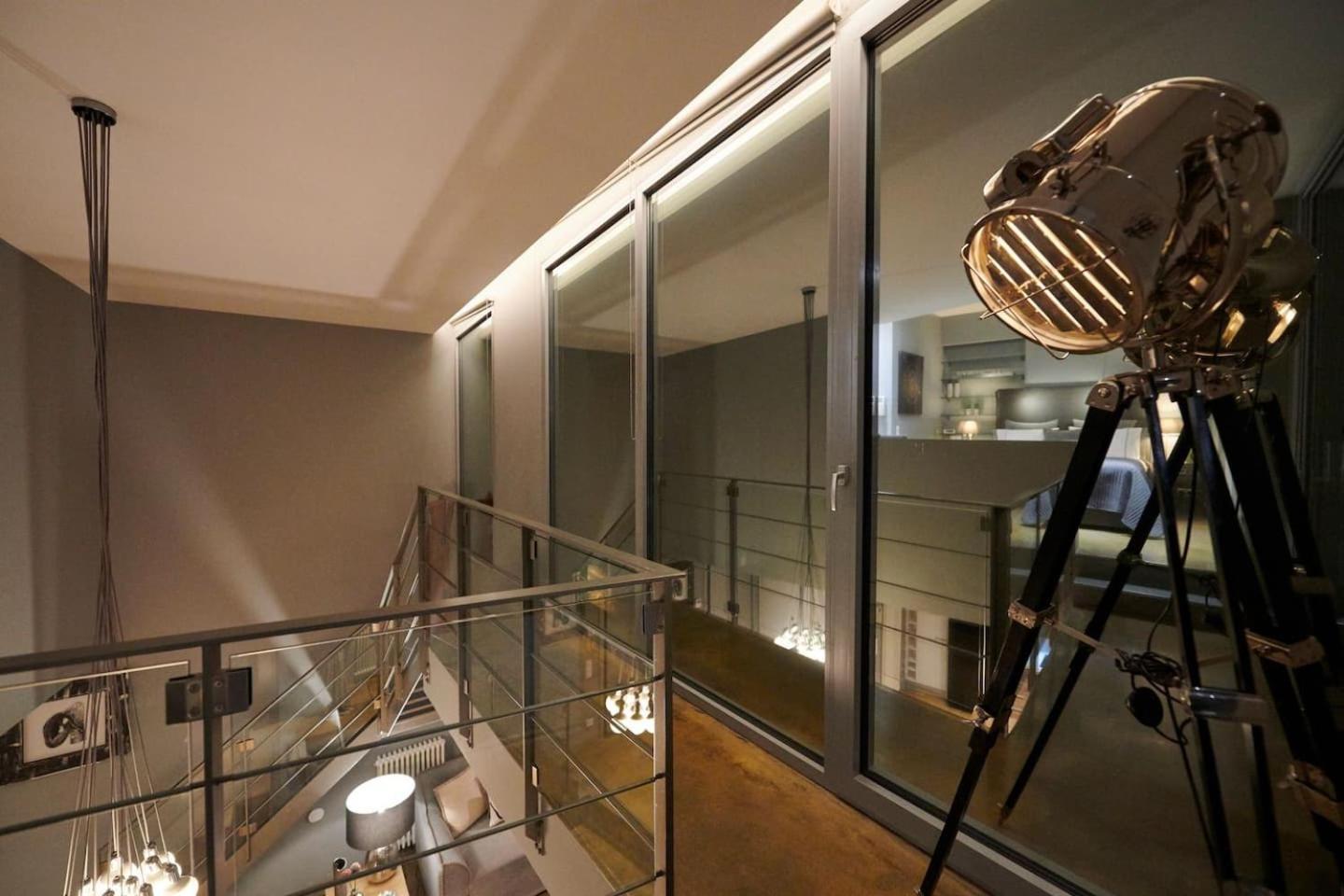 אתונה Ma Maison No5 Penthouse Loft, Private Heated Pool, Acropolis View, Ultra High Speed Internet 300 Mbps, Short Walk To Acropolis, Parking Upon Request, 1' From Metro מראה חיצוני תמונה