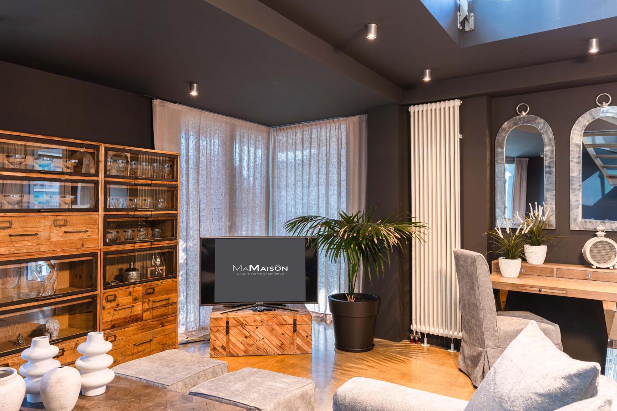 אתונה Ma Maison No5 Penthouse Loft, Private Heated Pool, Acropolis View, Ultra High Speed Internet 300 Mbps, Short Walk To Acropolis, Parking Upon Request, 1' From Metro מראה חיצוני תמונה