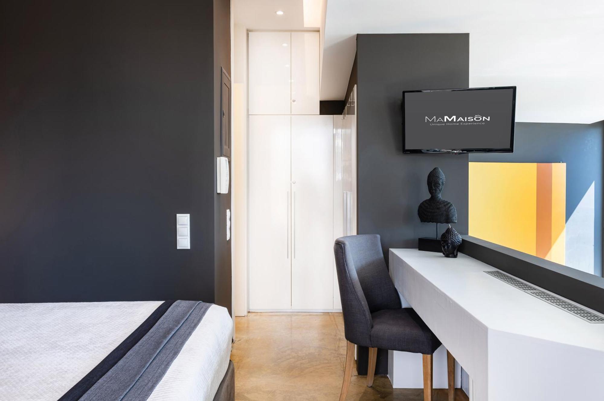 אתונה Ma Maison No5 Penthouse Loft, Private Heated Pool, Acropolis View, Ultra High Speed Internet 300 Mbps, Short Walk To Acropolis, Parking Upon Request, 1' From Metro מראה חיצוני תמונה
