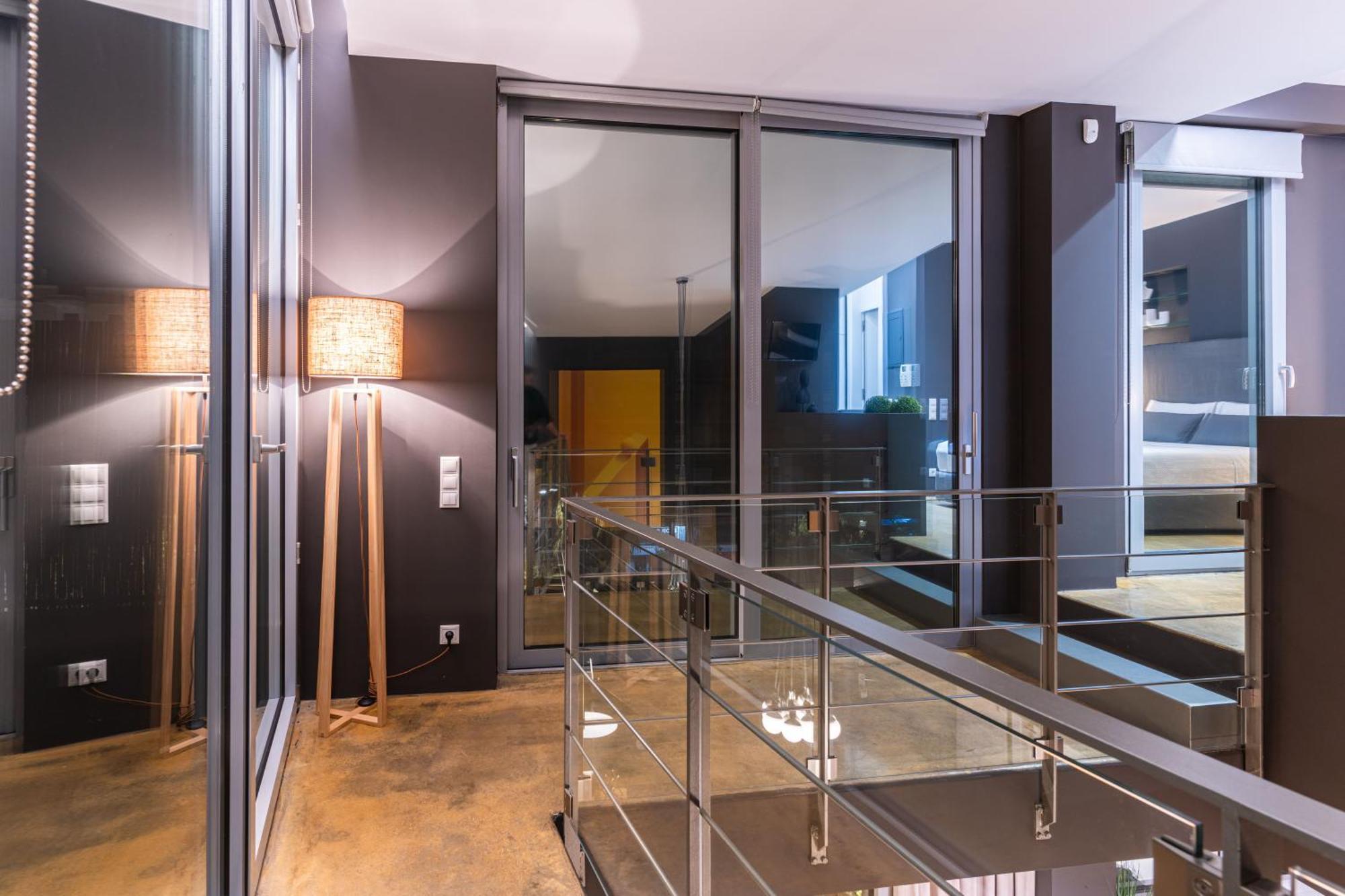 אתונה Ma Maison No5 Penthouse Loft, Private Heated Pool, Acropolis View, Ultra High Speed Internet 300 Mbps, Short Walk To Acropolis, Parking Upon Request, 1' From Metro מראה חיצוני תמונה