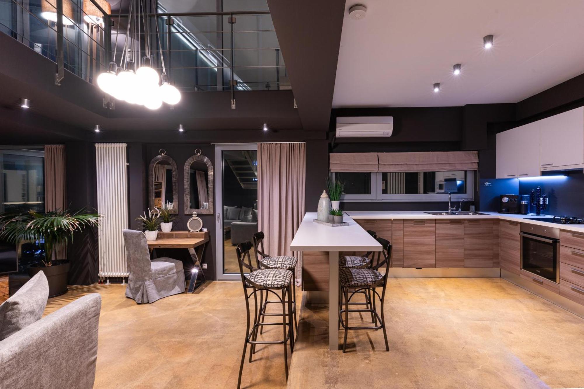 אתונה Ma Maison No5 Penthouse Loft, Private Heated Pool, Acropolis View, Ultra High Speed Internet 300 Mbps, Short Walk To Acropolis, Parking Upon Request, 1' From Metro מראה חיצוני תמונה
